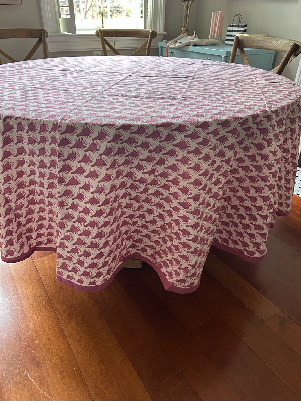 Pomegranate 90 inch round tablecloth  NWT.   Geo feather Fuchsia - Picture 2 of 3